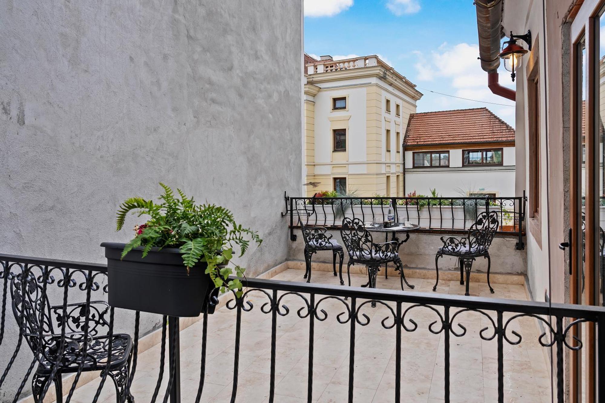 Gela'S Terrace Apartment Sibiu Eksteriør bilde